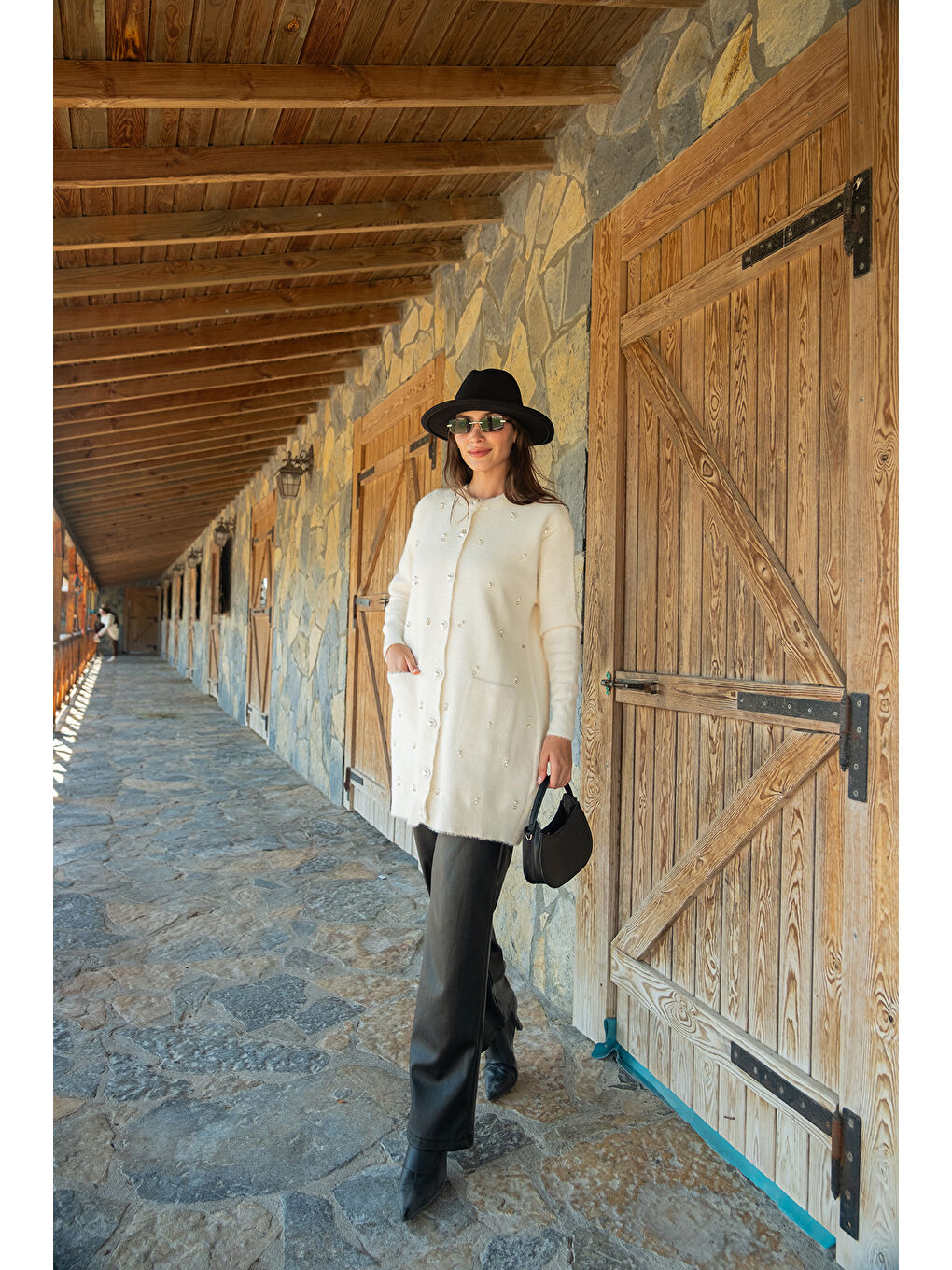 Kadın İnci Detay Triko Ceket Bej-3