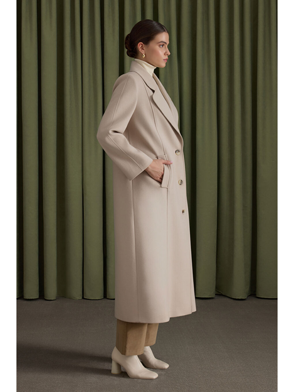 Bej Kup Detaylı Kaban-1