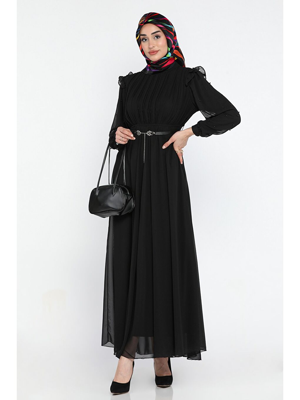 Siyah İnci Detaylı Piliseli Kemerli Şifon Tesettür Elbise-2