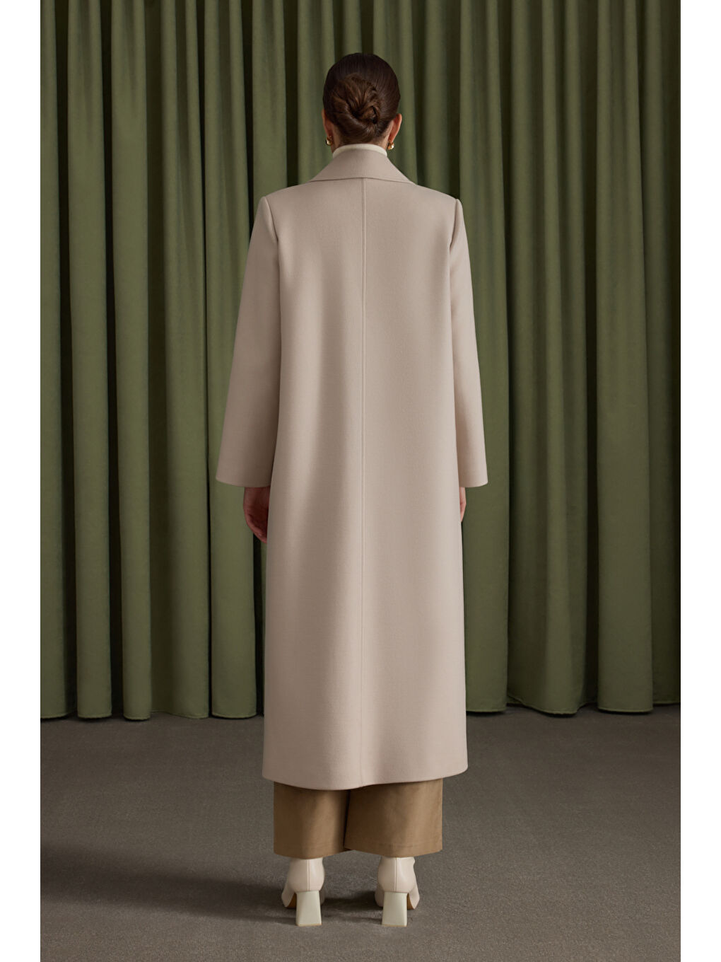 Bej Kup Detaylı Kaban-3