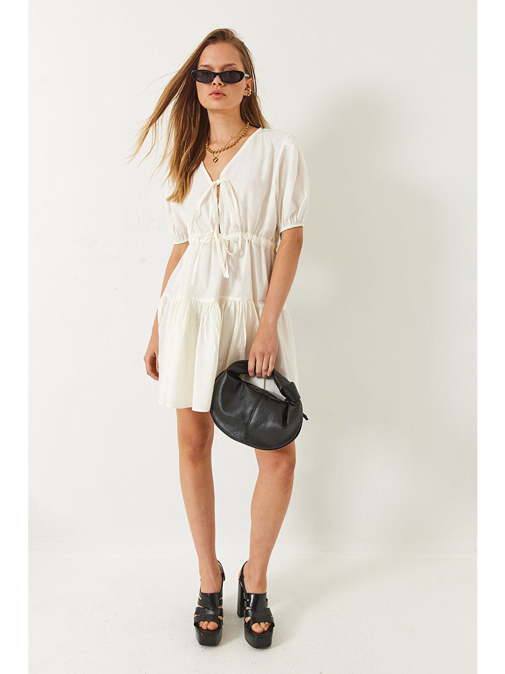 Ekru Kadın V Yaka Önden Bağcıklı Tamara Mini Elbise-2