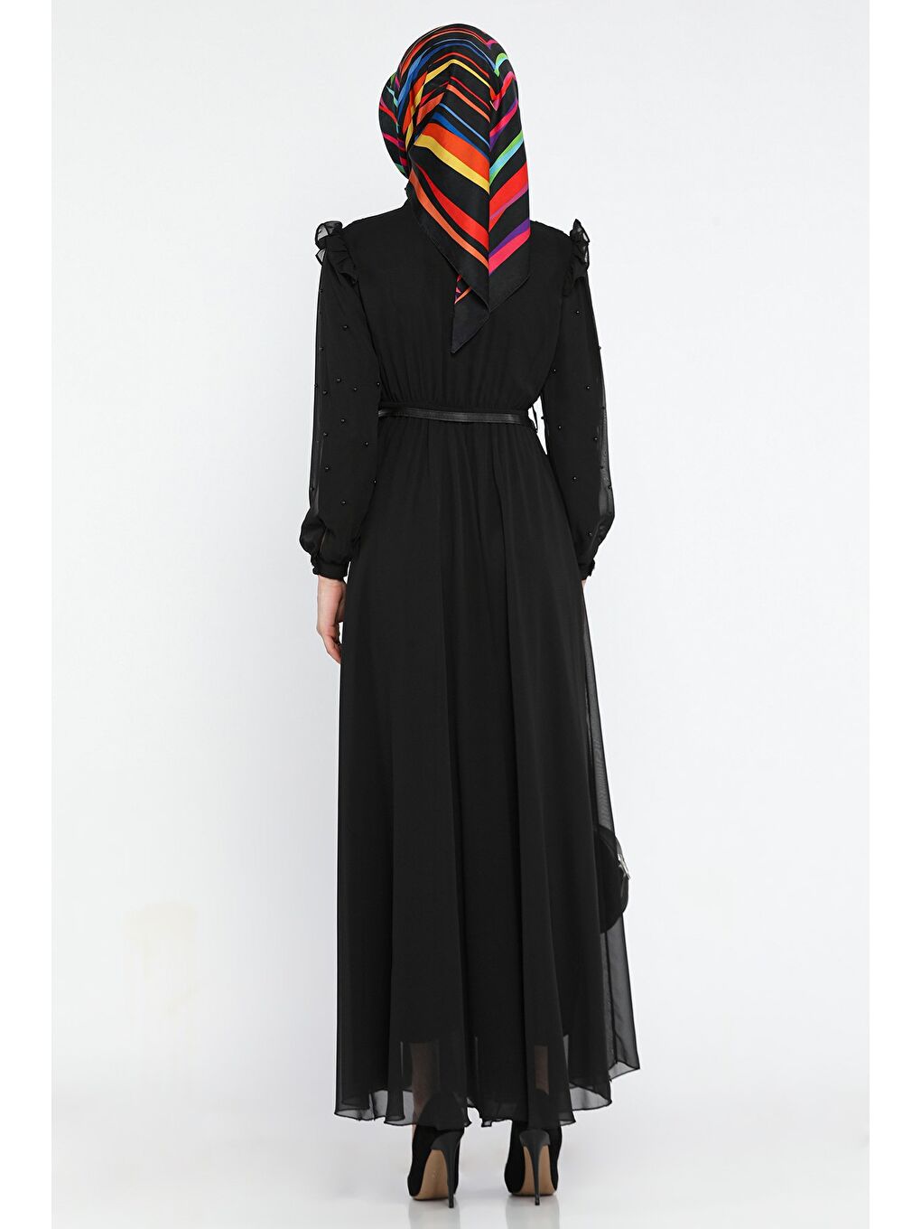 Siyah İnci Detaylı Piliseli Kemerli Şifon Tesettür Elbise-8