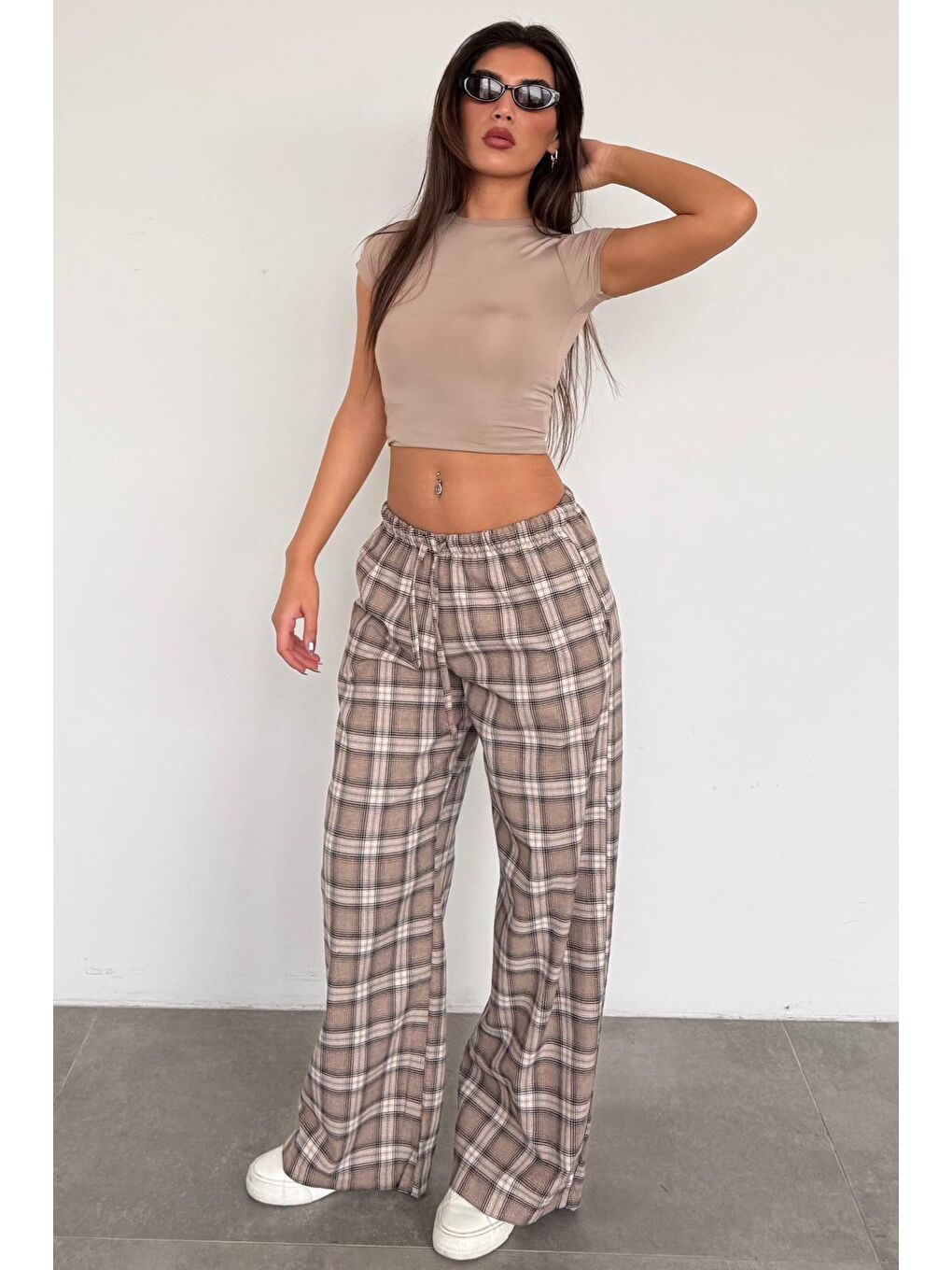Bej Lastikli Bel Geniş Paça Ekose Pantolon Mg2658-3