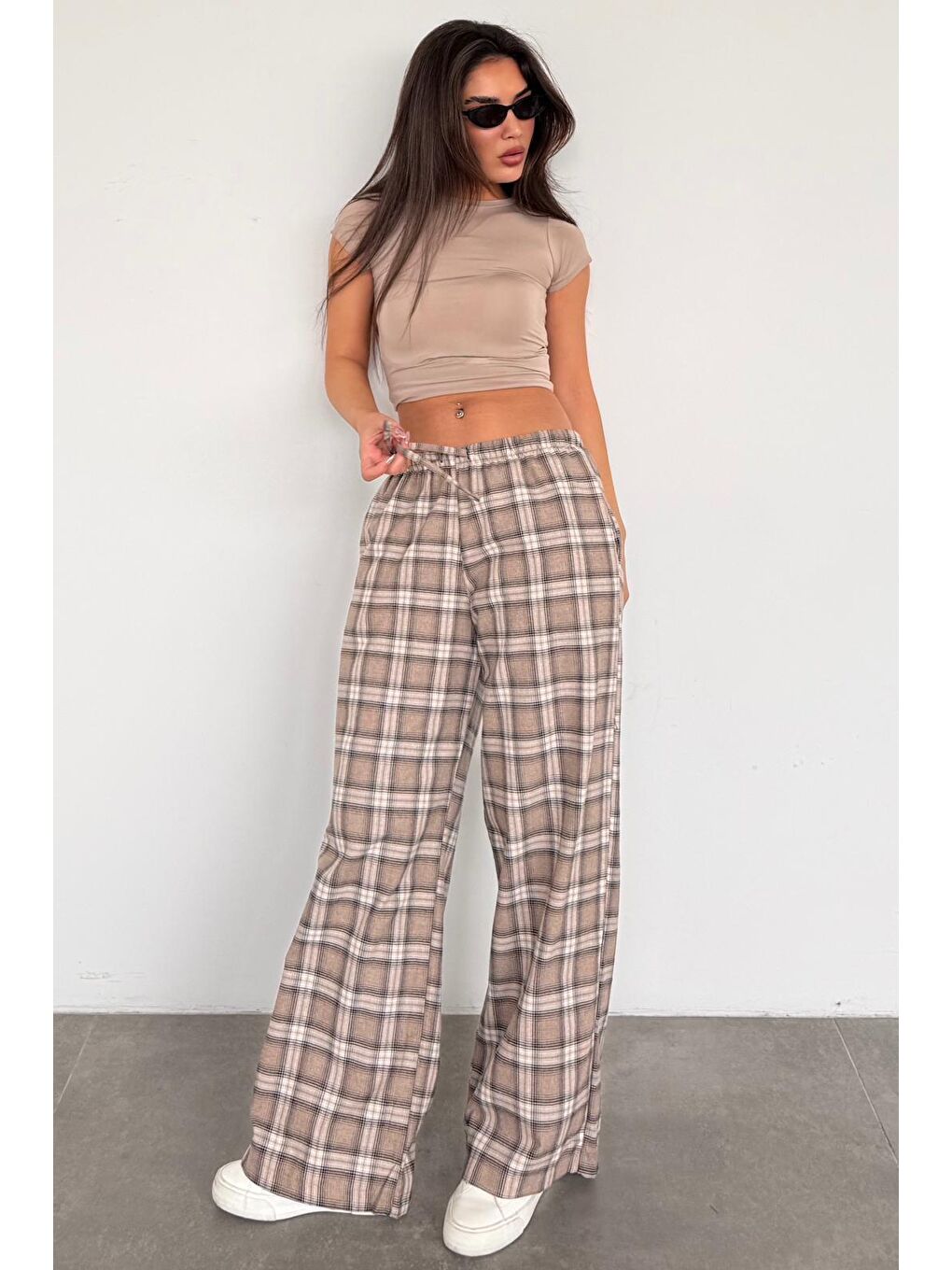 Bej Lastikli Bel Geniş Paça Ekose Pantolon Mg2658-4
