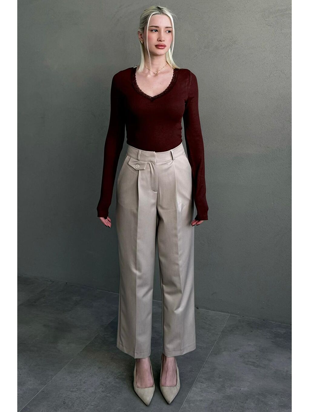 Bej Pens Detaylı Kapaklı Düz Paça Kumaş Pantolon Mg2642-5