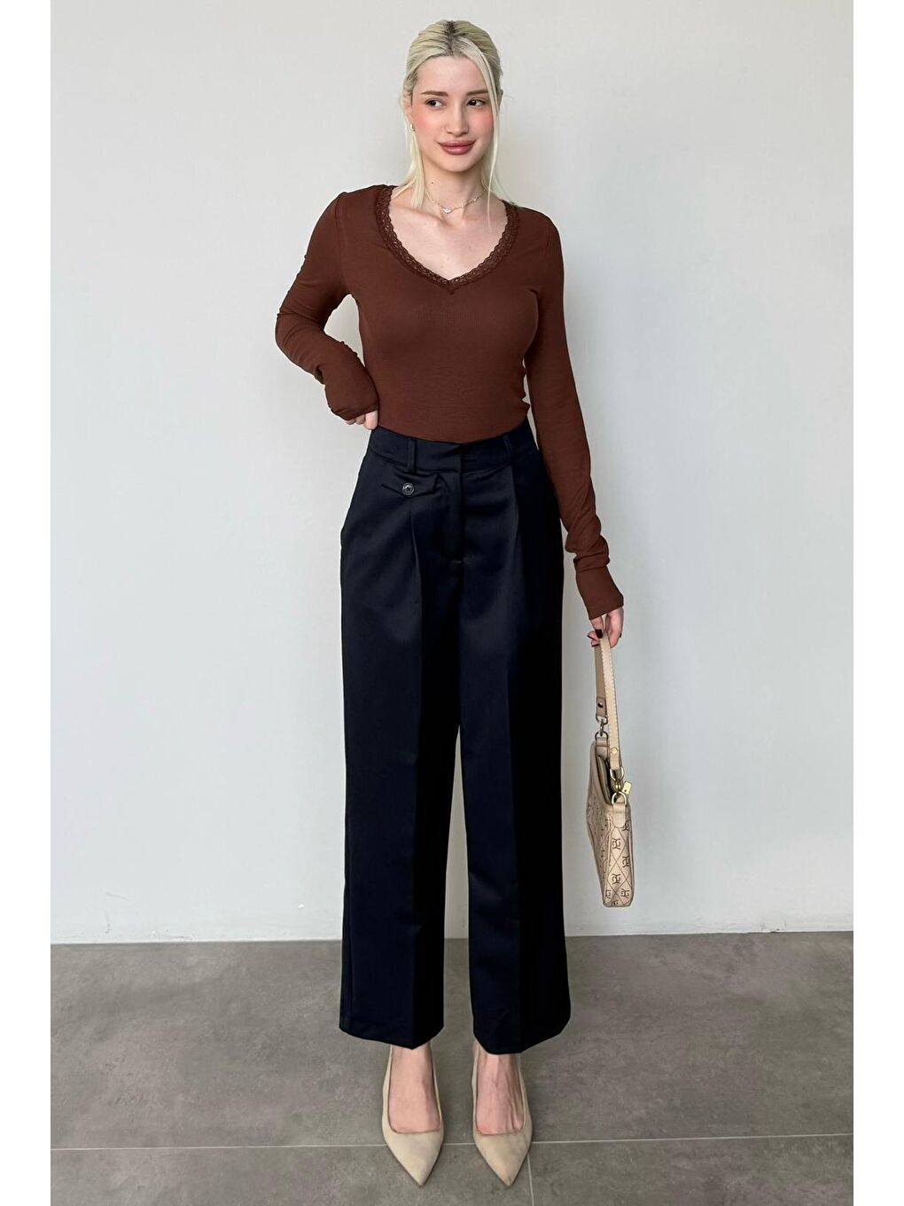 Lacivert Pens Detaylı Kapaklı Düz Paça Kumaş Pantolon Mg2642-1