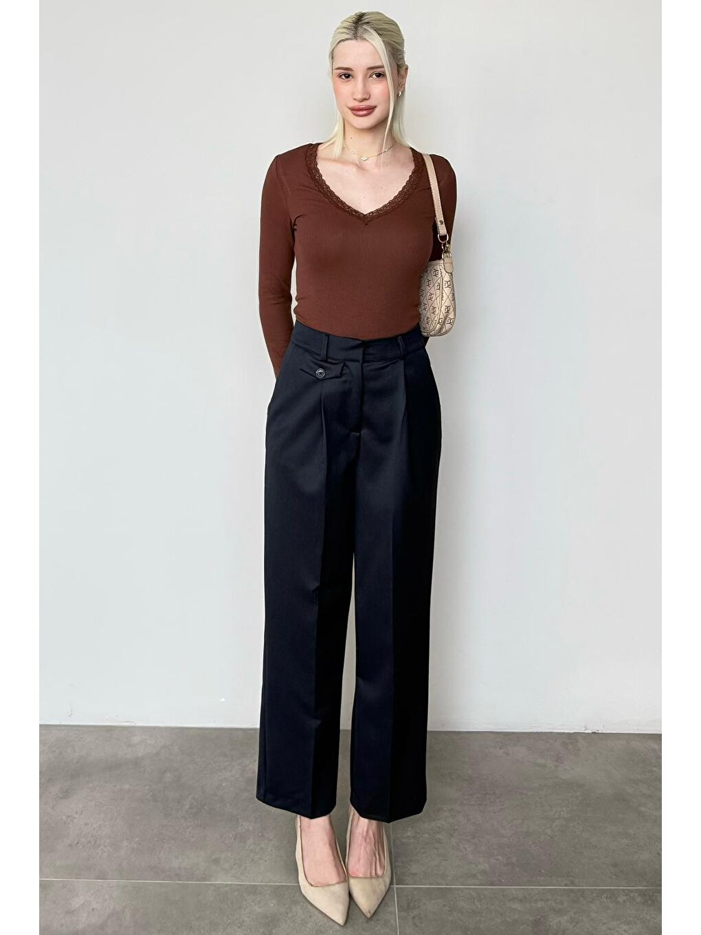 Lacivert Pens Detaylı Kapaklı Düz Paça Kumaş Pantolon Mg2642-3