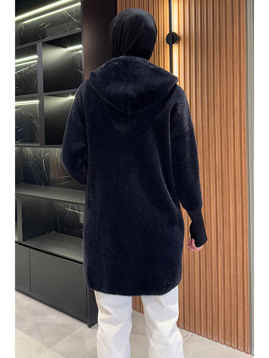 Siyah Kapüşonlu Fermuarlı  İplik Tesettür Hırka-7