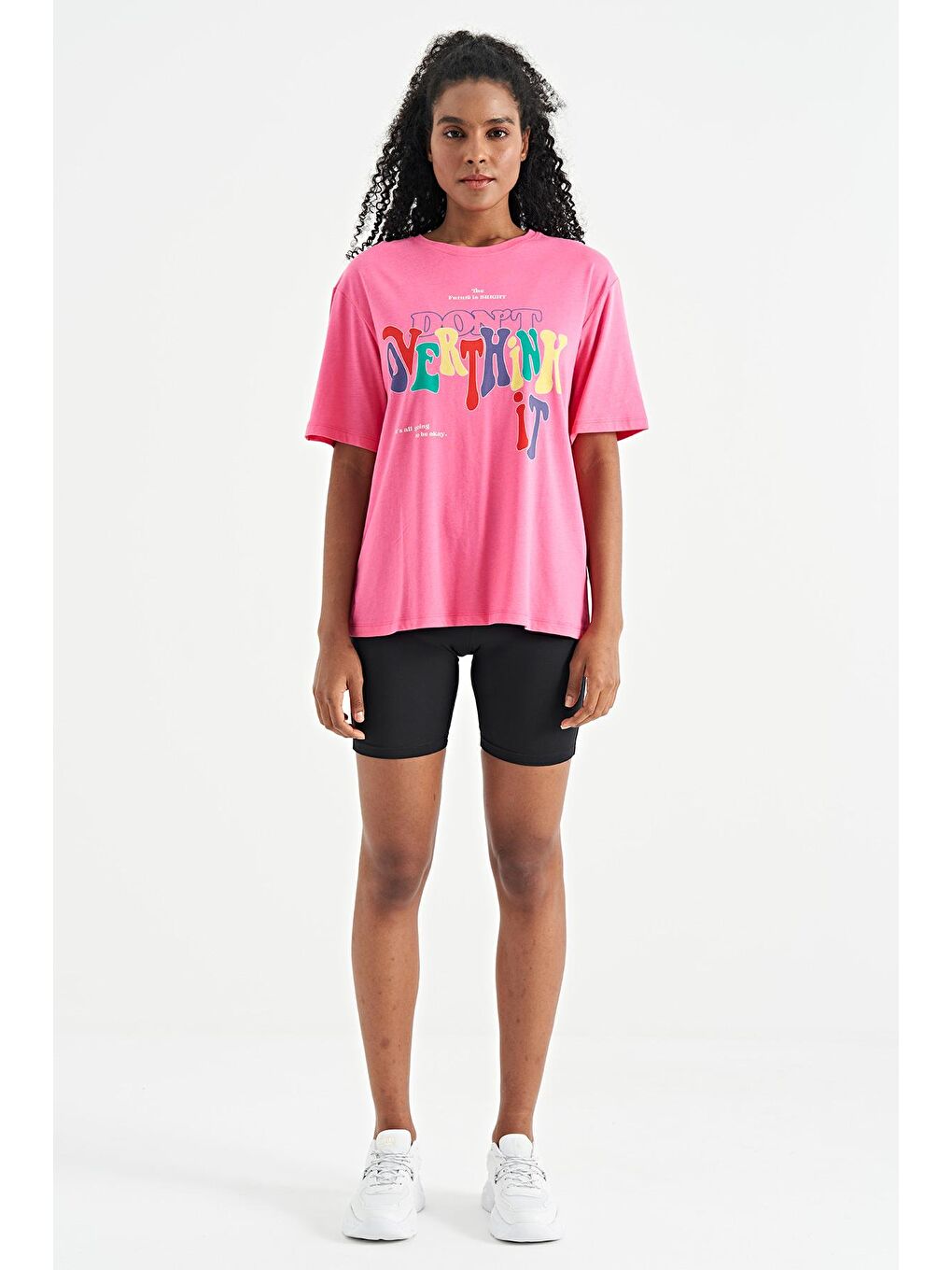 Veryperi Koyu Pembe Şeker Pembe Yazı Baskılı Düşük Omuzlu Oversize Basic Kadın T-Shirt - 02306 - 2