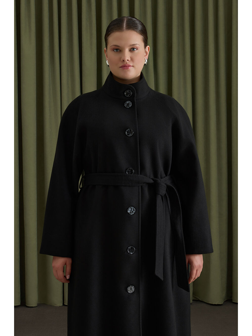 Siyah Dik Yaka Kaban-3