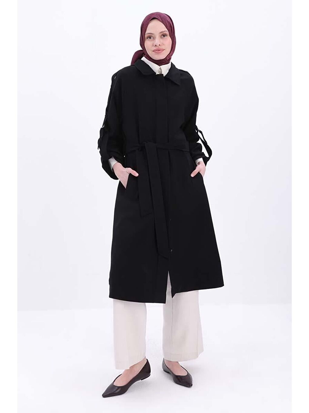 Siyah-Kolu Apoletli Düğmeli Trençkot