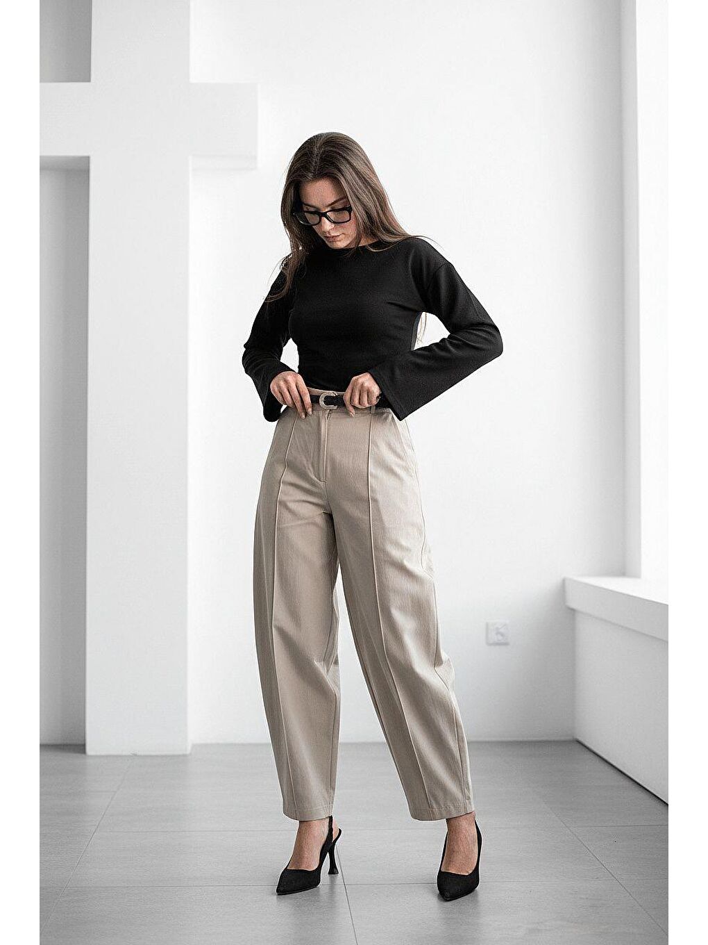 Haki Modern Kesim Kemerli Yüksek Bel Bol Paça Kumaş Pantolon Mg2618