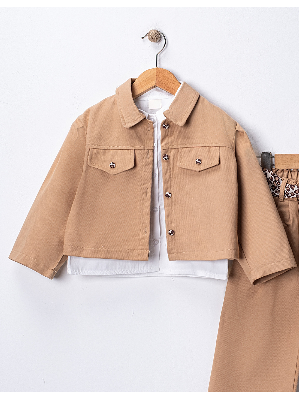 Kahverengi Kız Çocuk Gabardin Ceketli Takım – Düğmeli Dokuma Gömlekli, Beli Lastikli Kemerli Pantolon 2-5 Yaş-3
