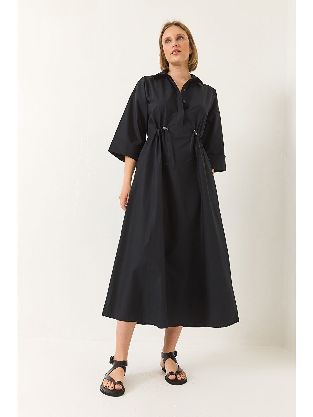 Siyah Kadın Bel Ayarlamalı yarım Kollu Düğme Kapamalı Uzun Poplin Elbise-2