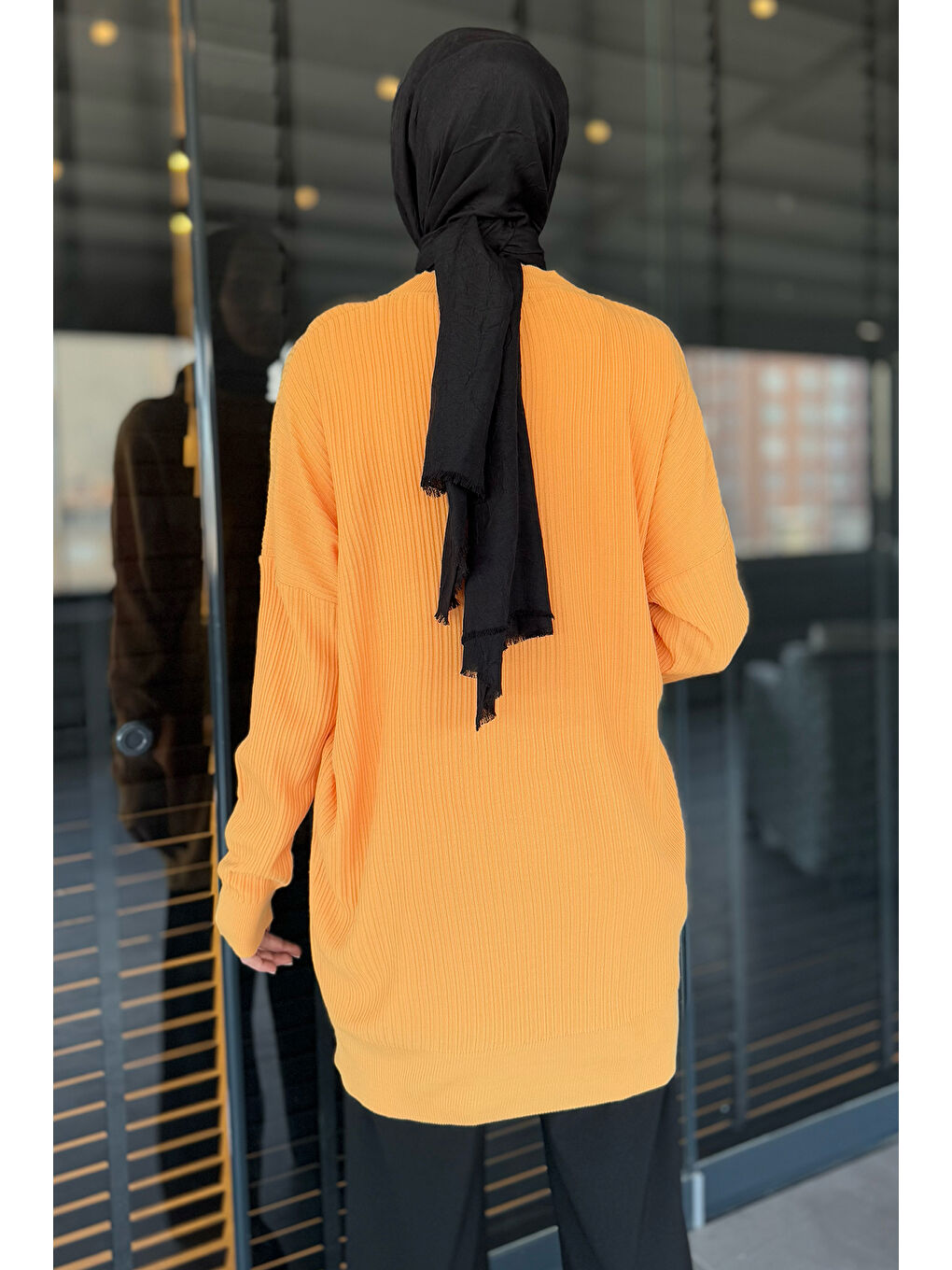 Kahverengi Kadın Bisiklet Yaka Aksesuar Detaylı Tesettür Triko Tunik-6