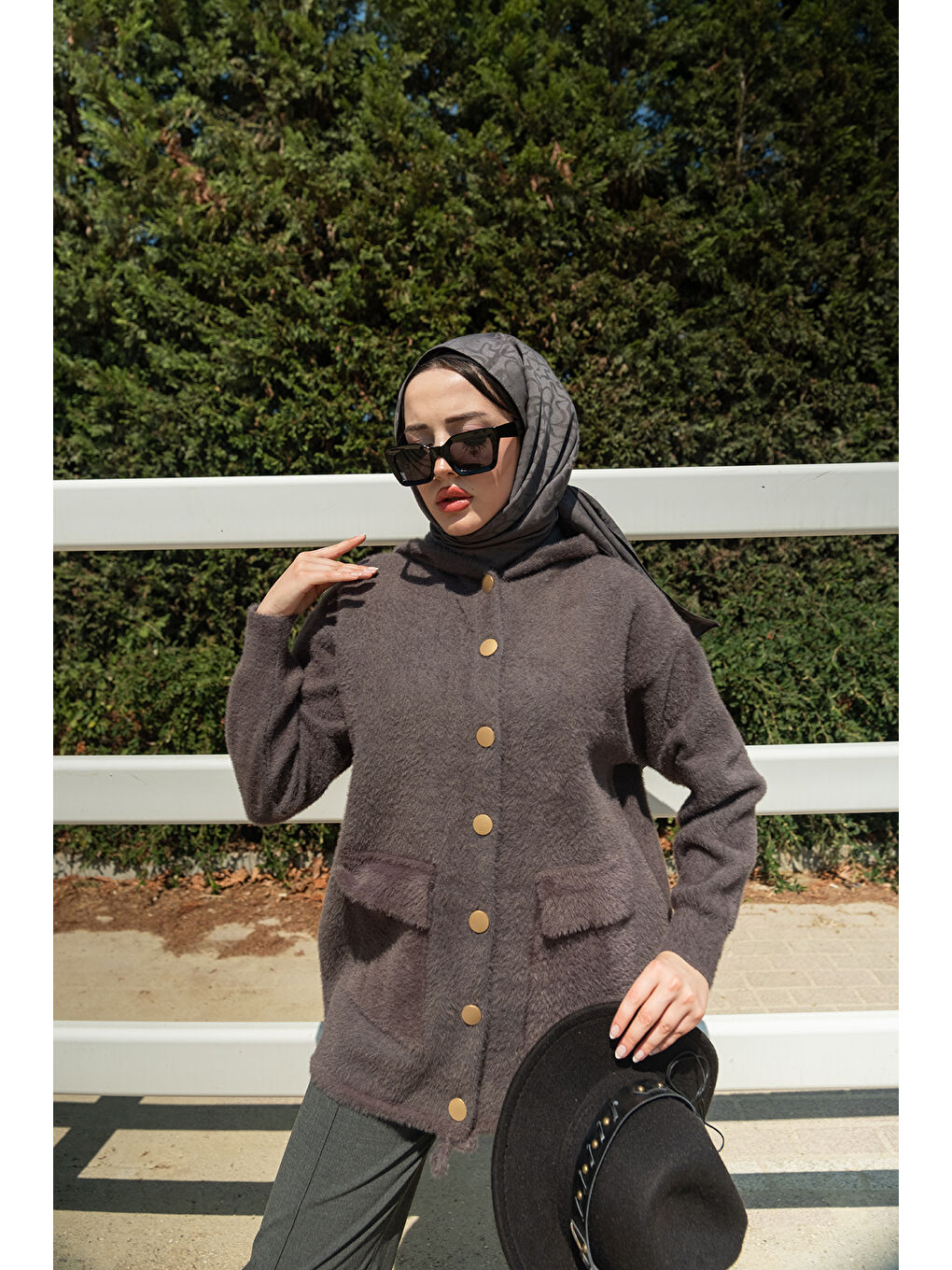 Gri Kadın Kapüşonlu Triko Ceket Füme-2