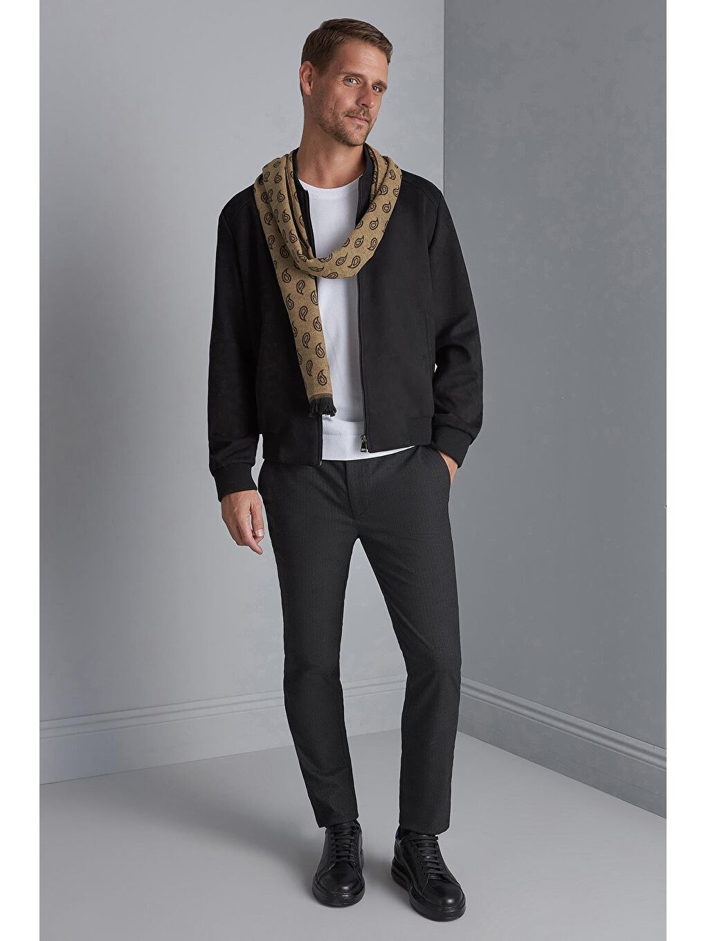 Erkek Siyah Süet Görünümlü Mont-3