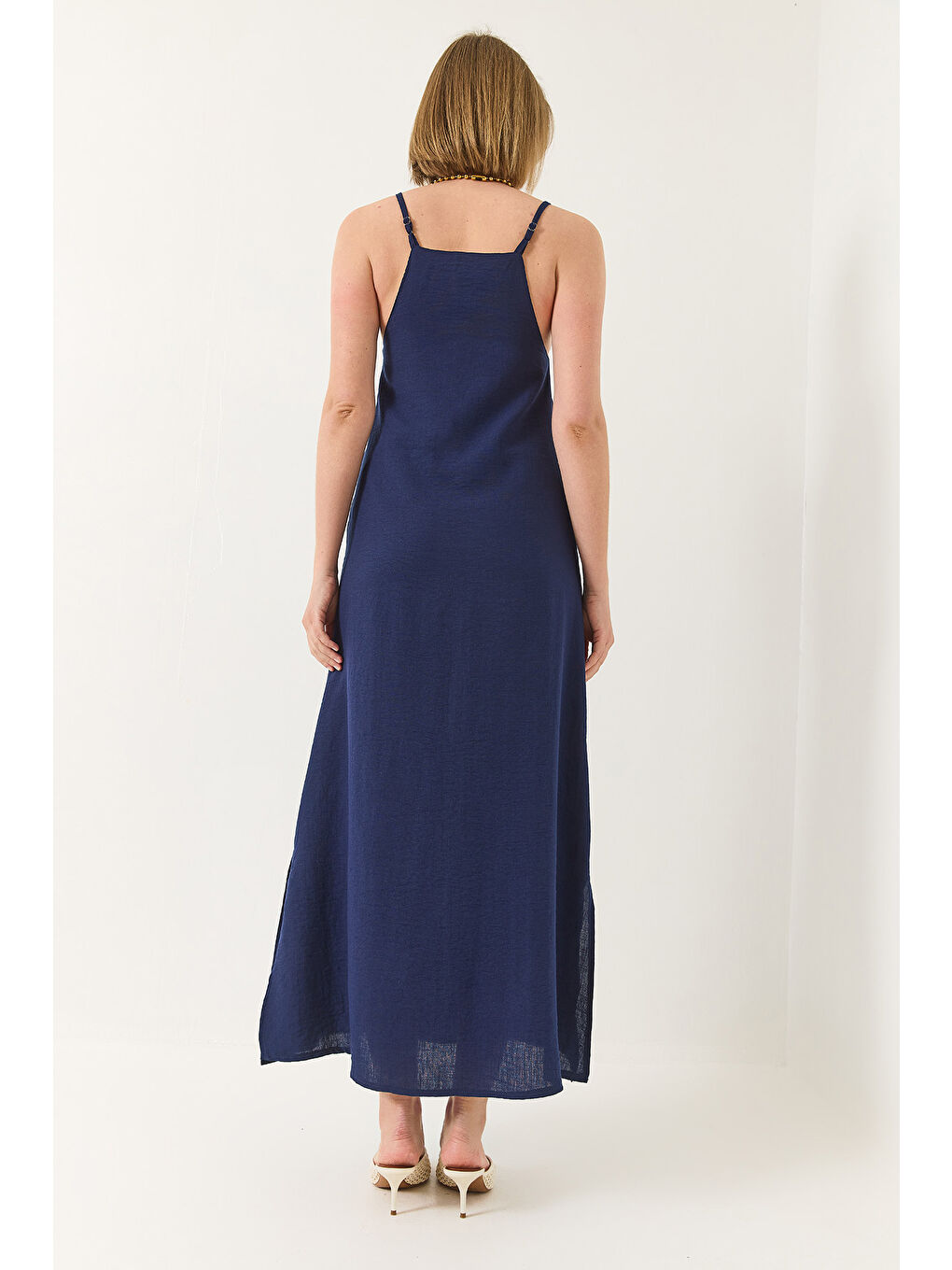 Lacivert Kadın Askılı Yırtmaç Detaylı Uzun Keten Elbise-7