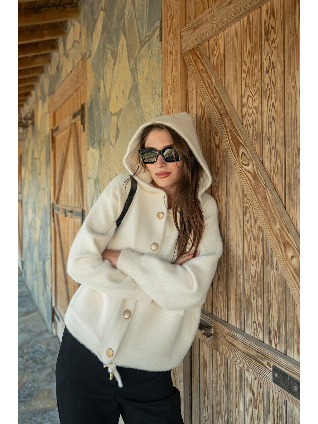 Kadın Kapüşonlu Kısa Triko Ceket Bej