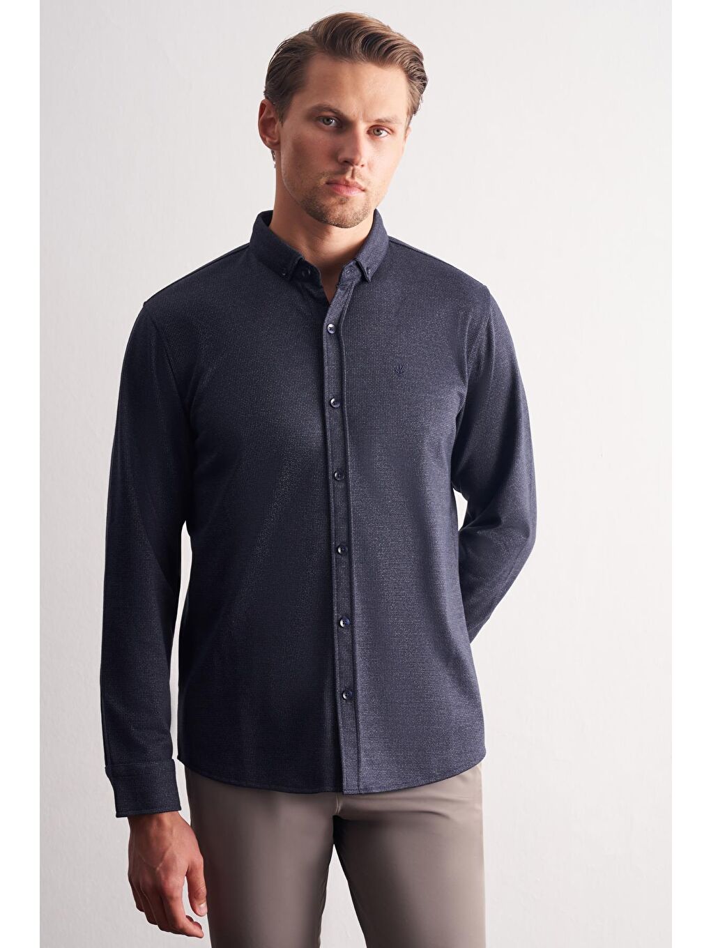 Koyu Lacivert Smart Düğmeli Yaka Uzun Kol Cepsiz Slim Fit Casual Gömlek 1004255171