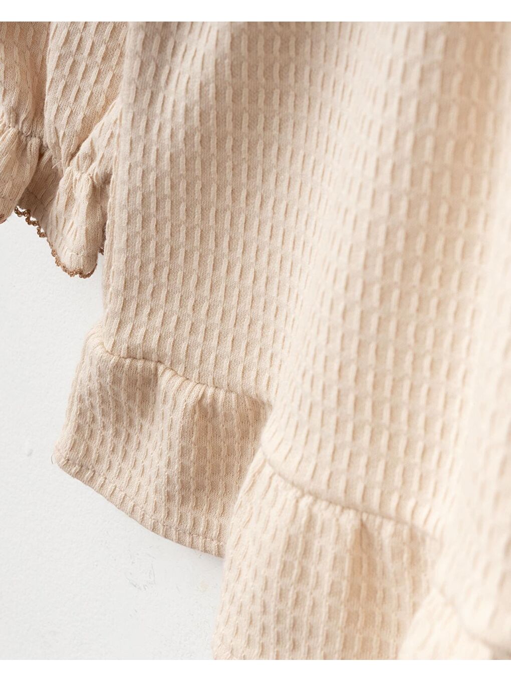 Kız Çocuk Pamuklu Bej Kalp Nakışlı Fırfırlı Elbise Ve Saç Bandı Seti - Waffle Dokulu-2