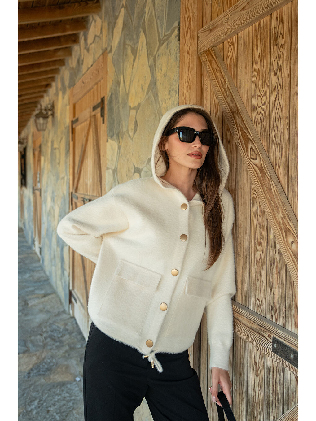 Kadın Kapüşonlu Kısa Triko Ceket Bej-1