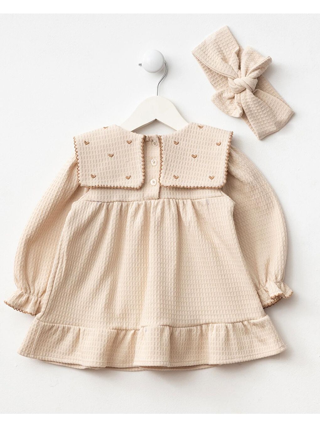 Kız Çocuk Pamuklu Bej Kalp Nakışlı Fırfırlı Elbise Ve Saç Bandı Seti - Waffle Dokulu-4