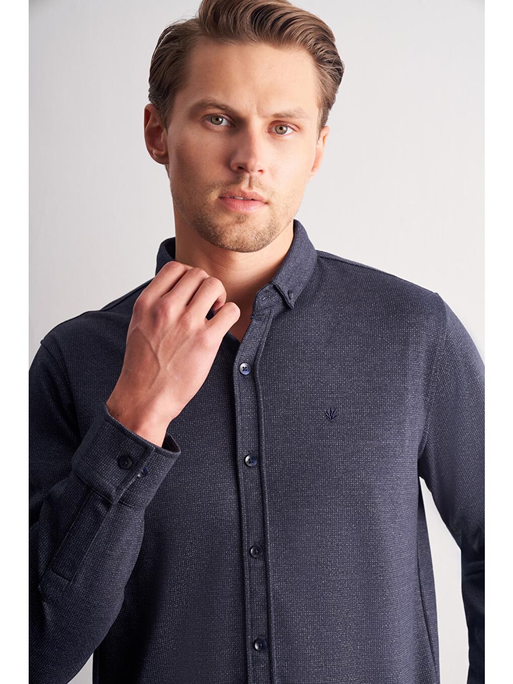 Koyu Lacivert Smart Düğmeli Yaka Uzun Kol Cepsiz Slim Fit Casual Gömlek 1004255171-3