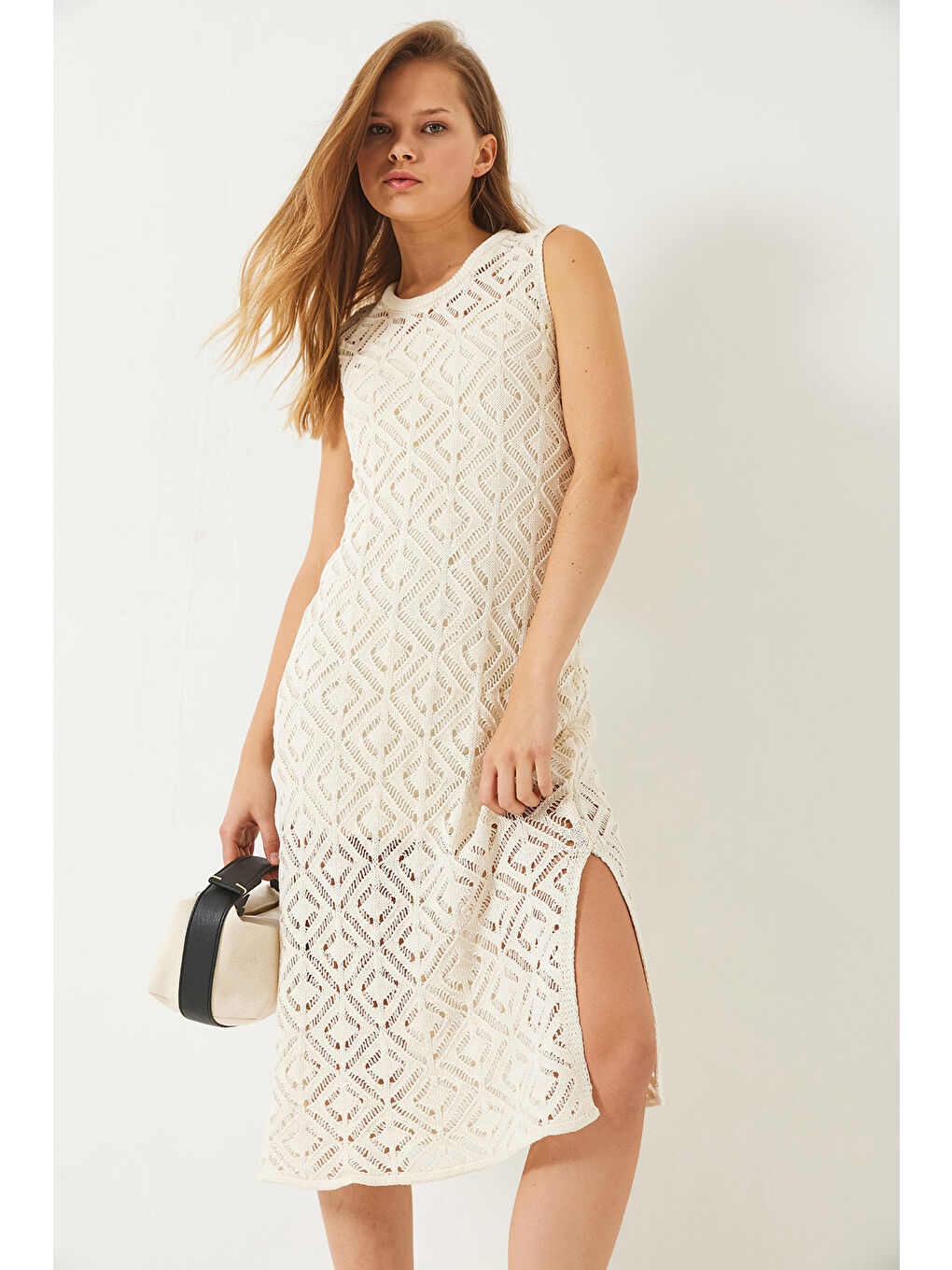 Ekru Kadın Bisiklet Yaka Yırtmaçlı Ajurlu Yazlık Triko Elbise-4