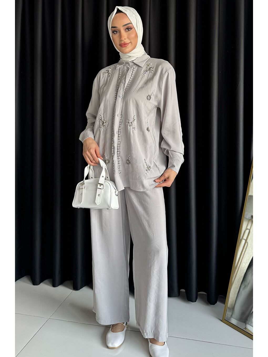 Gri Kadın Boncuk İşlemeli Tesettür Gömlek Pantolon İkili Takım-2