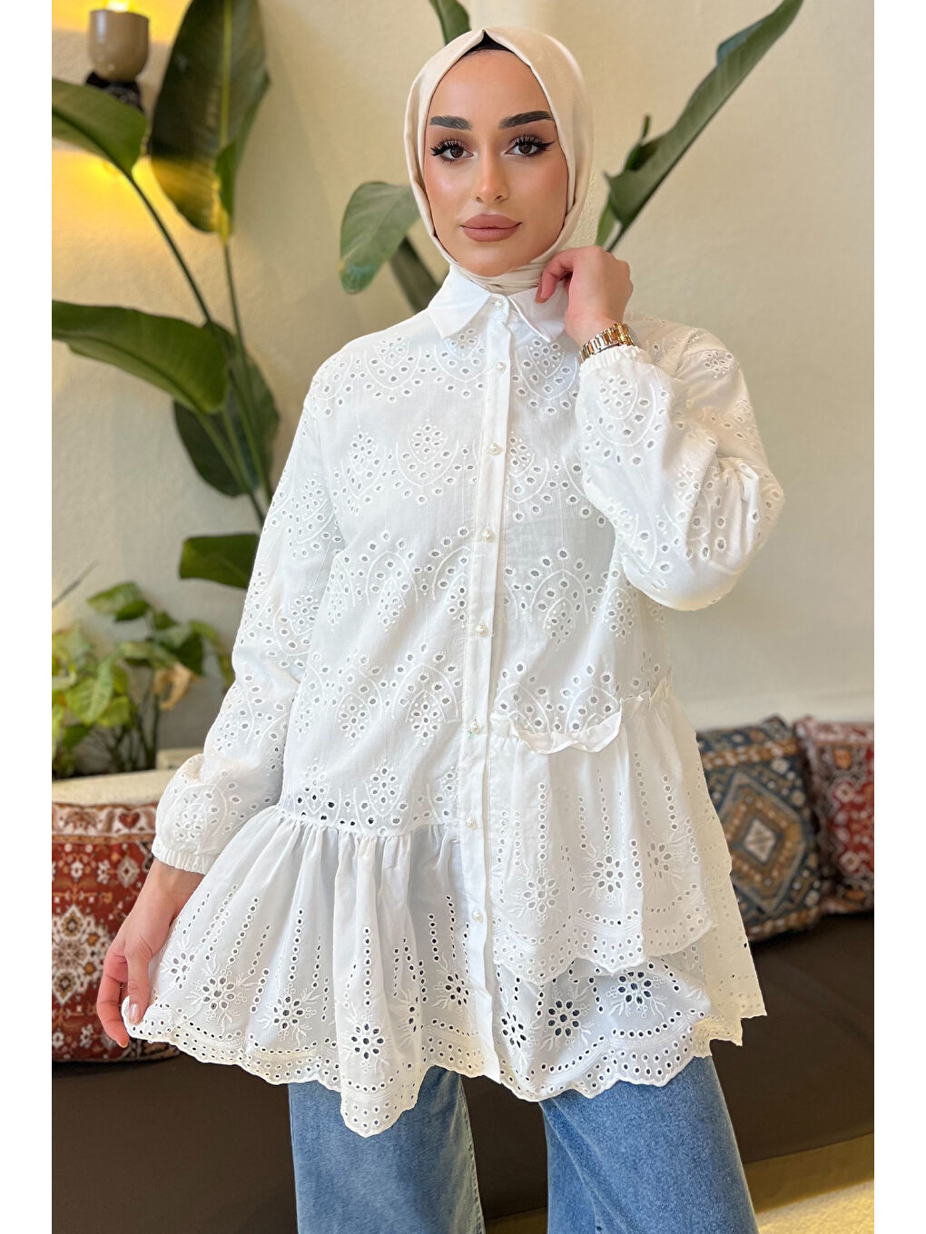 Ekru Kadın İnci Düğmeli Fırfırlı Tesettür Fistolu Gömlek-2