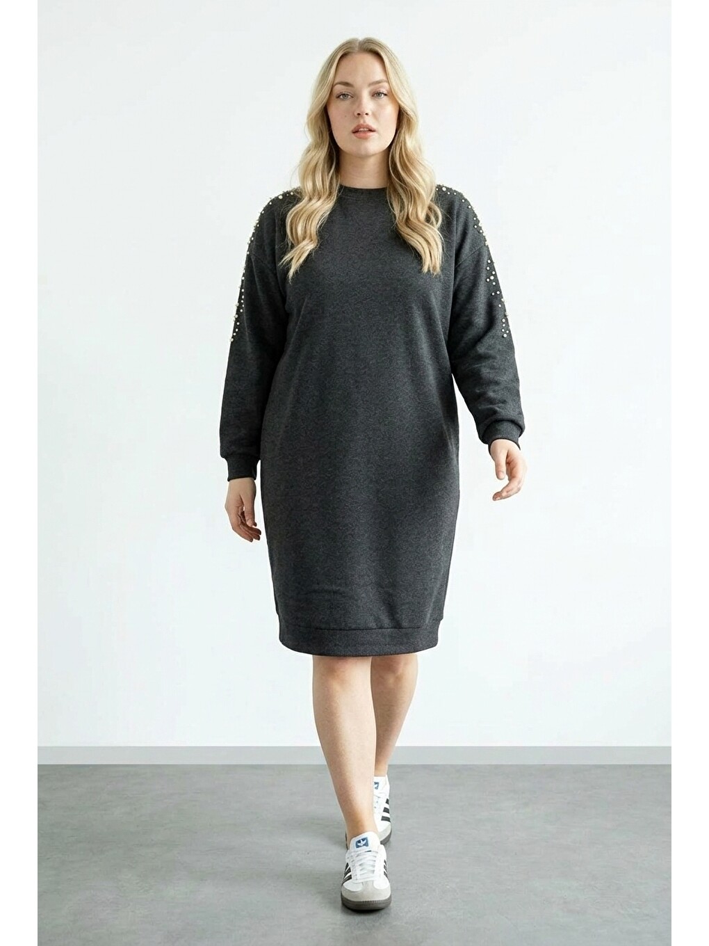 Siyah Bisiklet Yaka Basic Midi Elbise