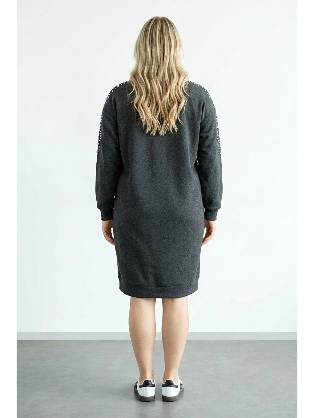Siyah Bisiklet Yaka Basic Midi Elbise-5