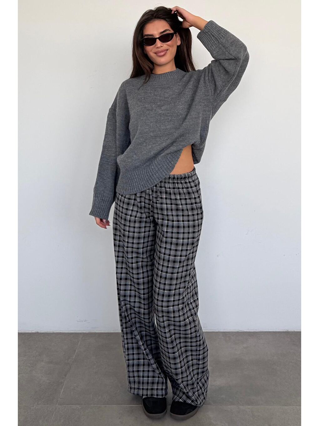 Gri Lastikli Bel Geniş Paça Ekose Pantolon Mg2658-1