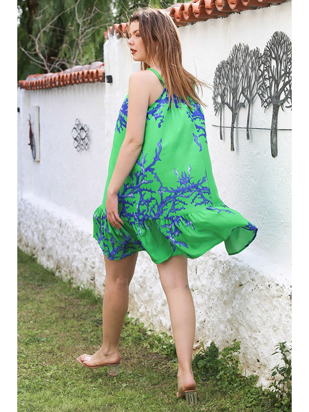 Yeşil Eteği Fırfırlı Ayarlanabilir Askılı Allover Baskılı Casual Viskon Dokuma Elbise 105 66-5