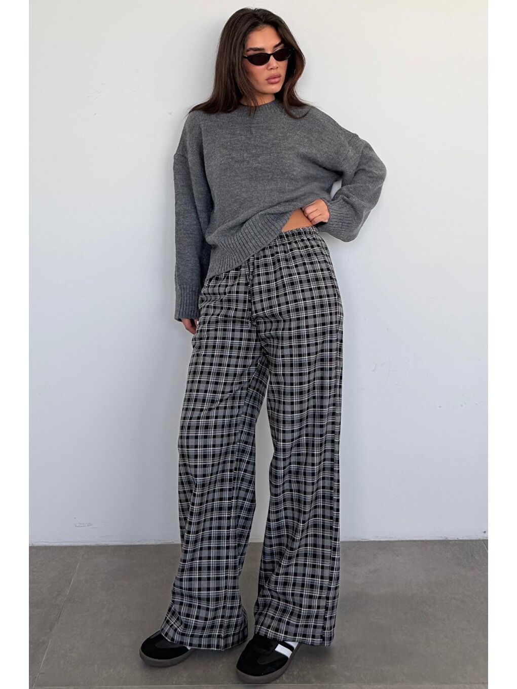 Gri Lastikli Bel Geniş Paça Ekose Pantolon Mg2658-2