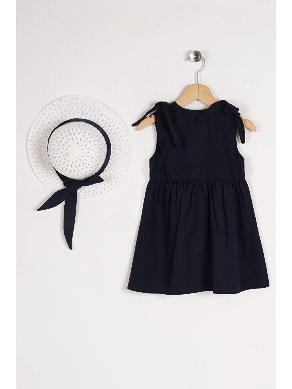 Bisiklet Yaka Sıfır Kol Çıtçıt Düğmeli Şapkalı Lacivert Renk Kız Çocuk Elbise-2