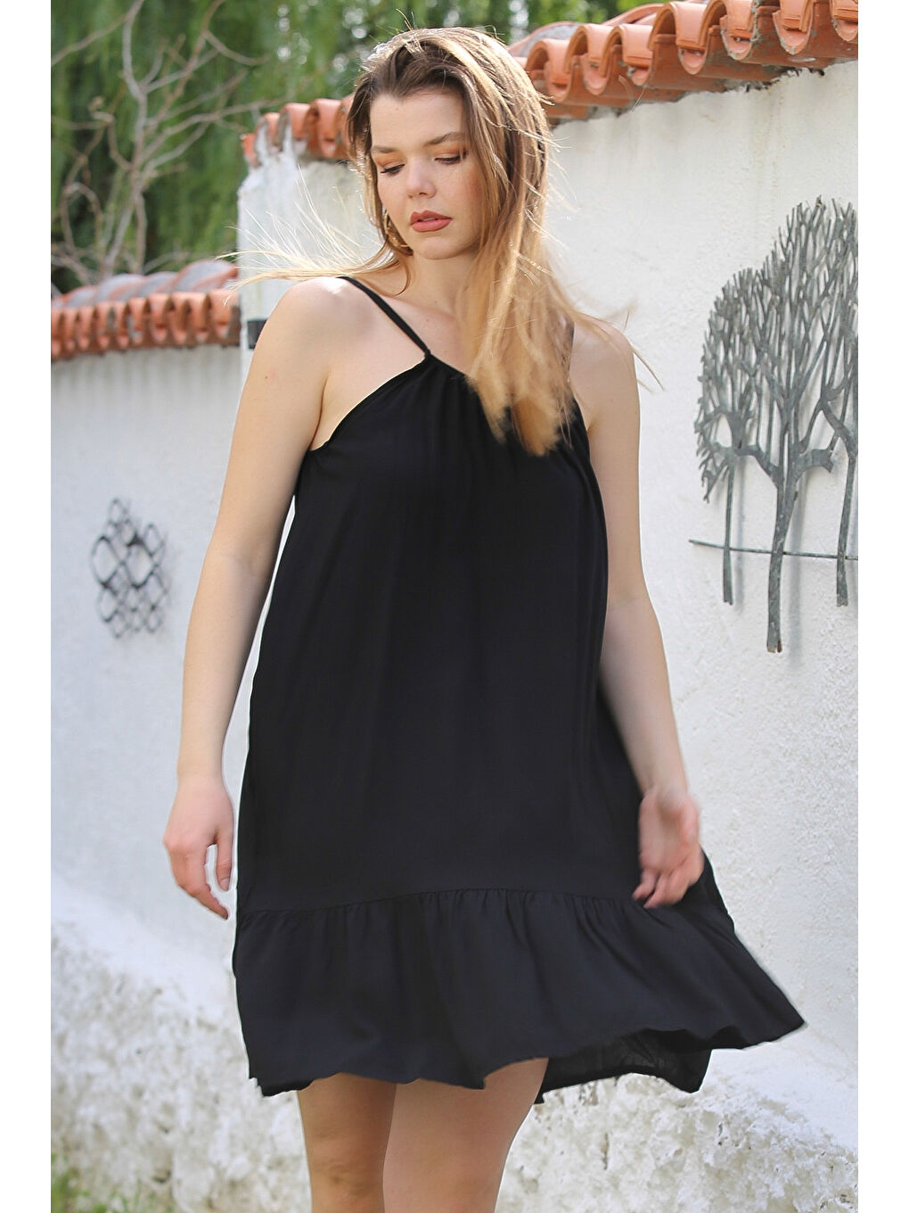 Siyah Eteği Fırfırlı Ayarlanabilir Askılı Casual Viskon Dokuma Elbise 105 66-2