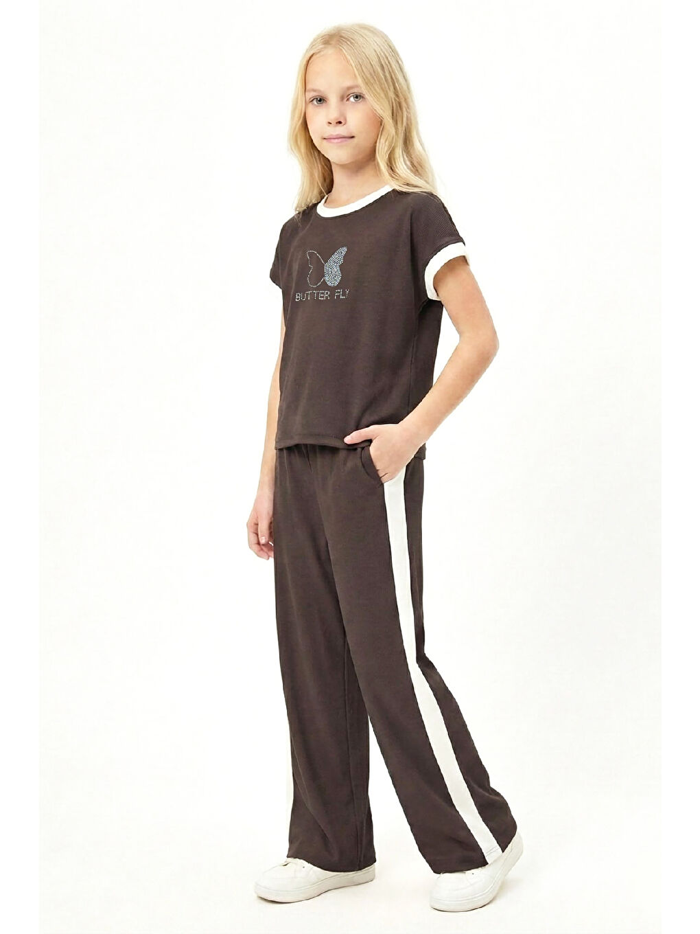 Kahverengi Kız Çocuk Taşlı Kelebek Baskılı-Biye Detaylı Alt-Üst Takım 4-12 Yaş 12547