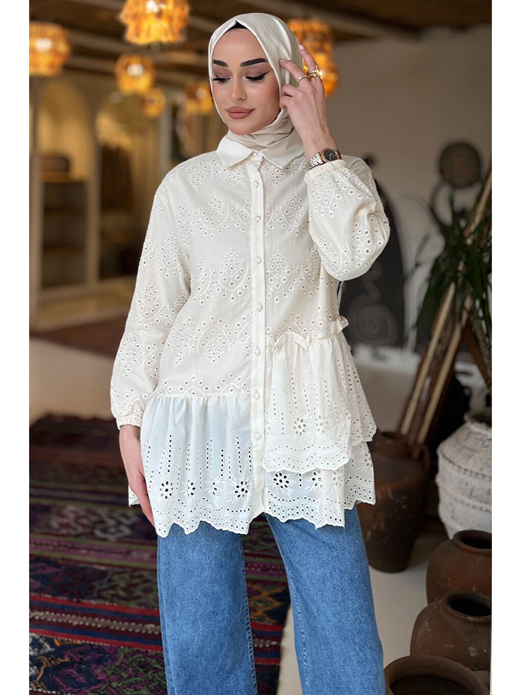 Bej Kadın İnci Düğmeli Fırfırlı Tesettür Fistolu Gömlek-5