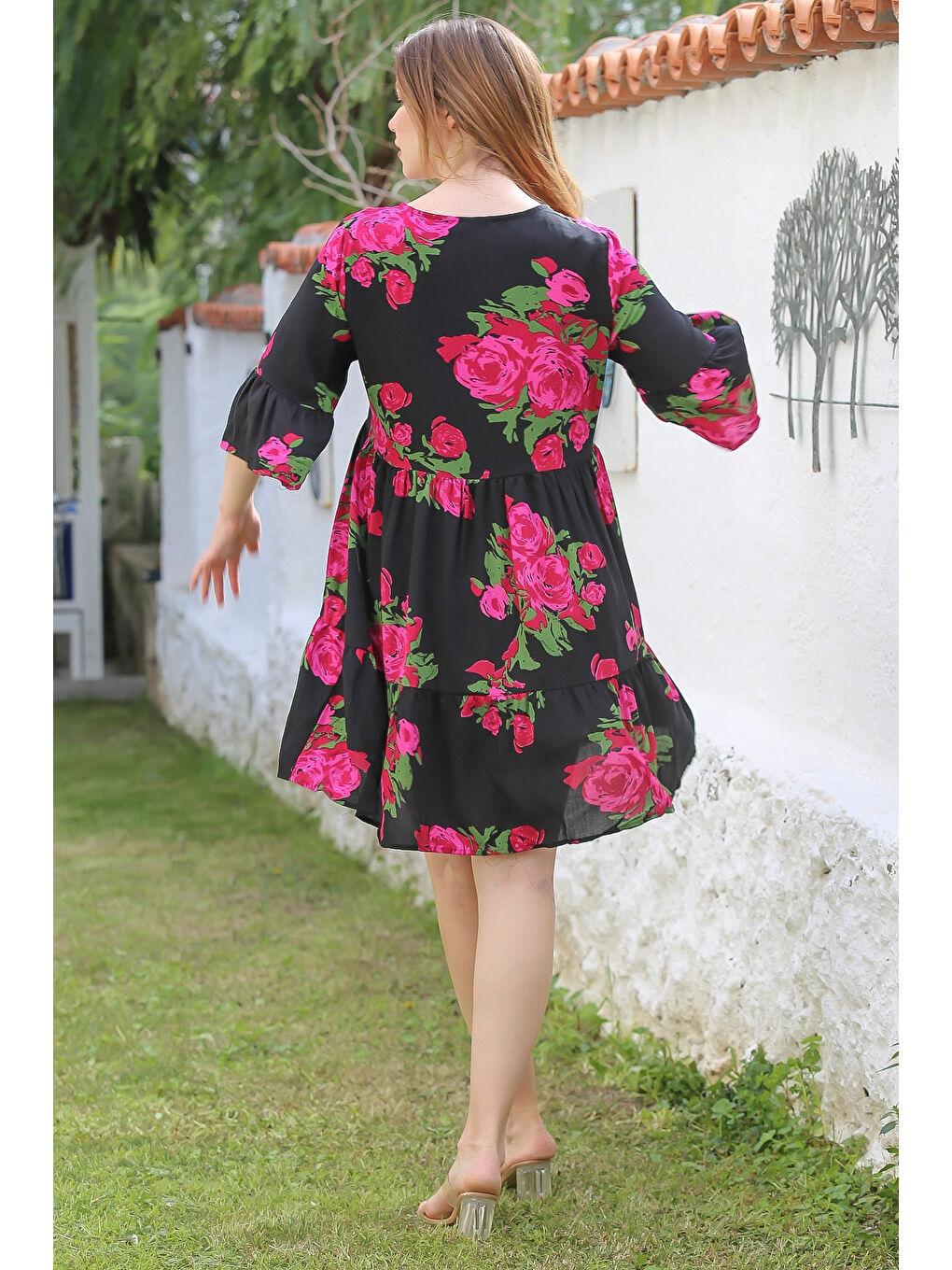 Siyah-Pembe Havuz Yaka Fırfırlı Kol Bağlamalı Eteği Fırfırlı Püsküllü Viskon Dokuma Elbise 95 52-4