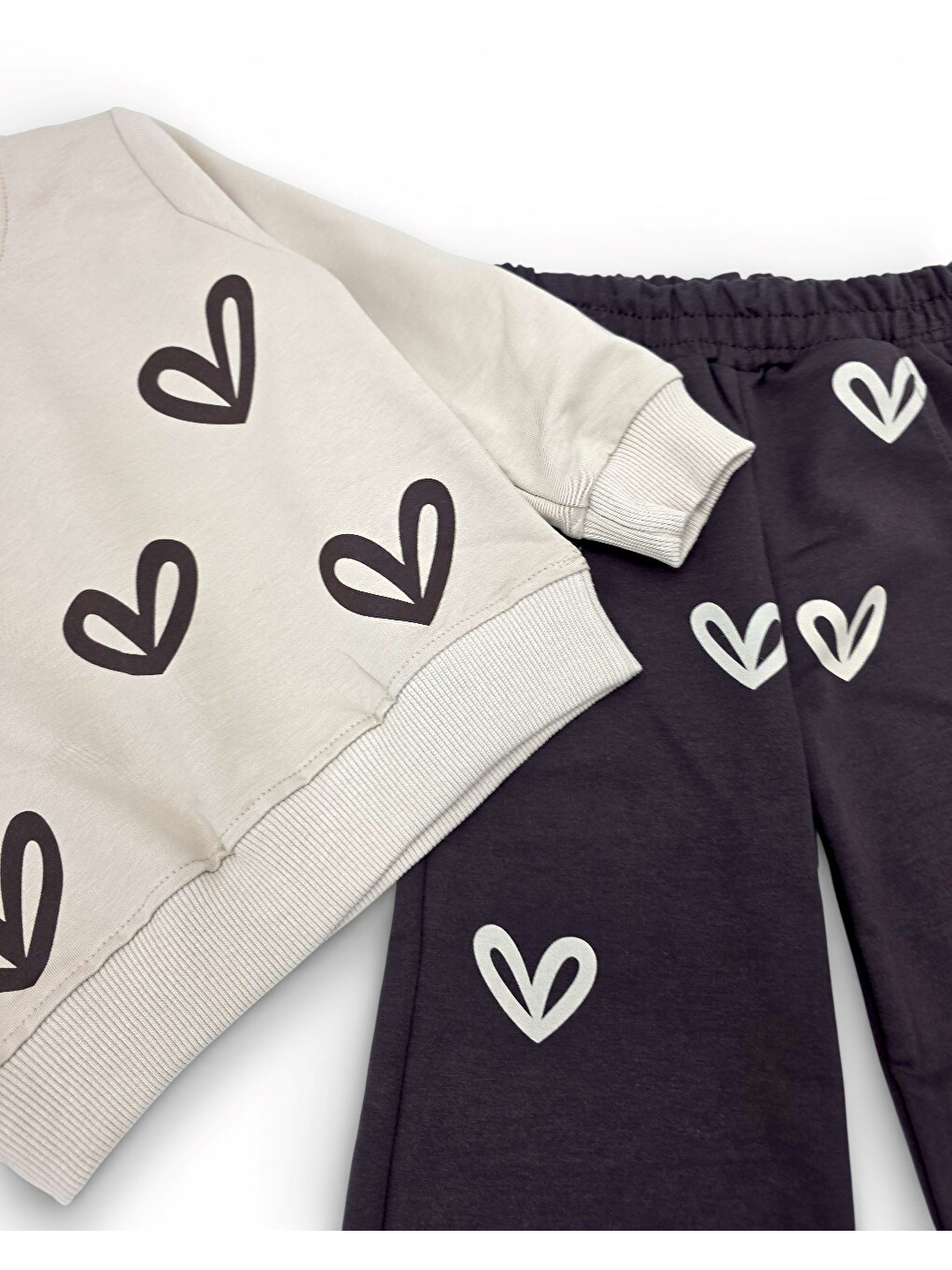 Kahverengi Kız Çocuk Kalp Baskılı Geniş Paça Pantalonlu 2'li Mevsimlik Takım-2