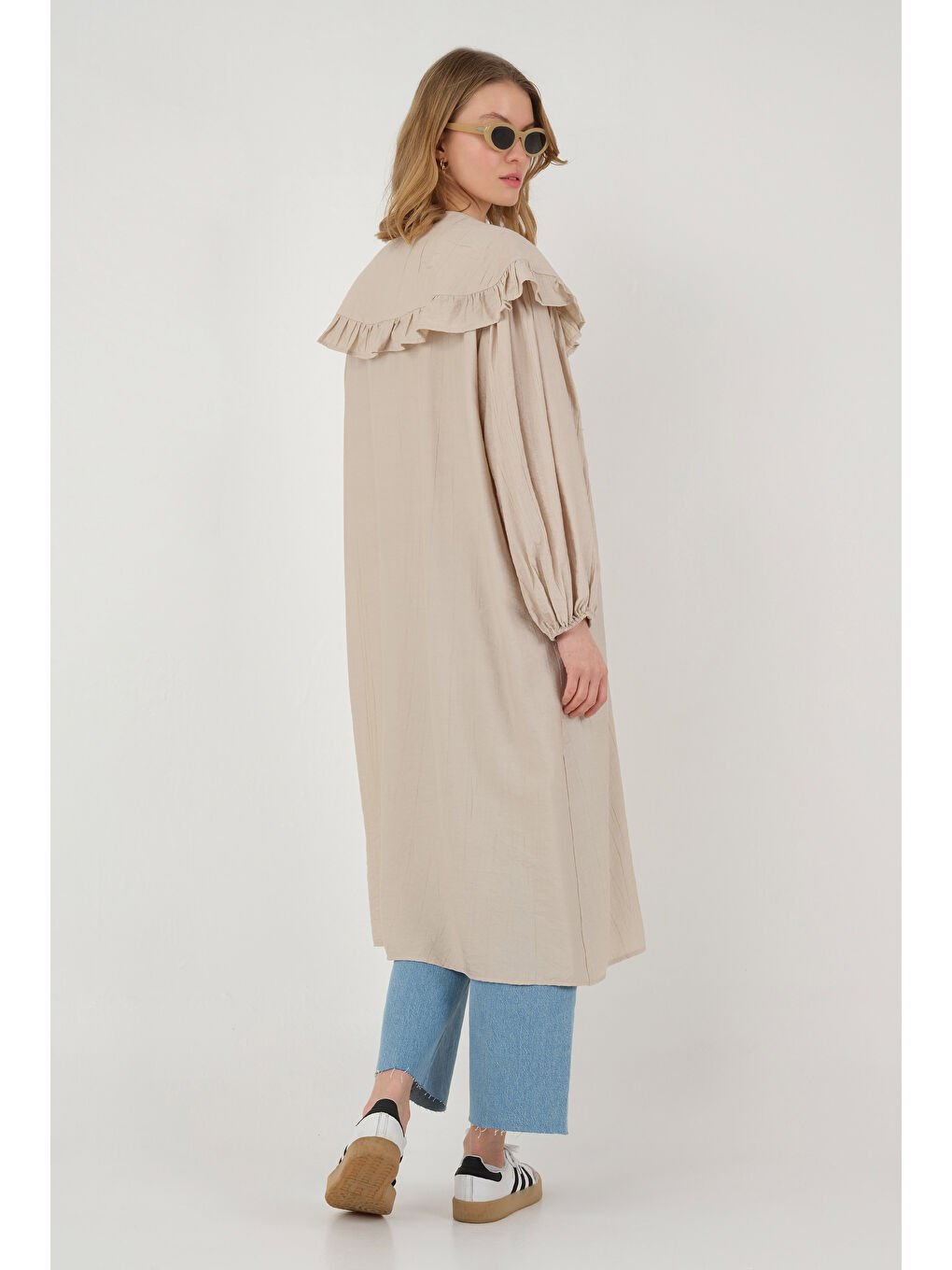 Yakası Fırfırlı Gömlek Bej-1