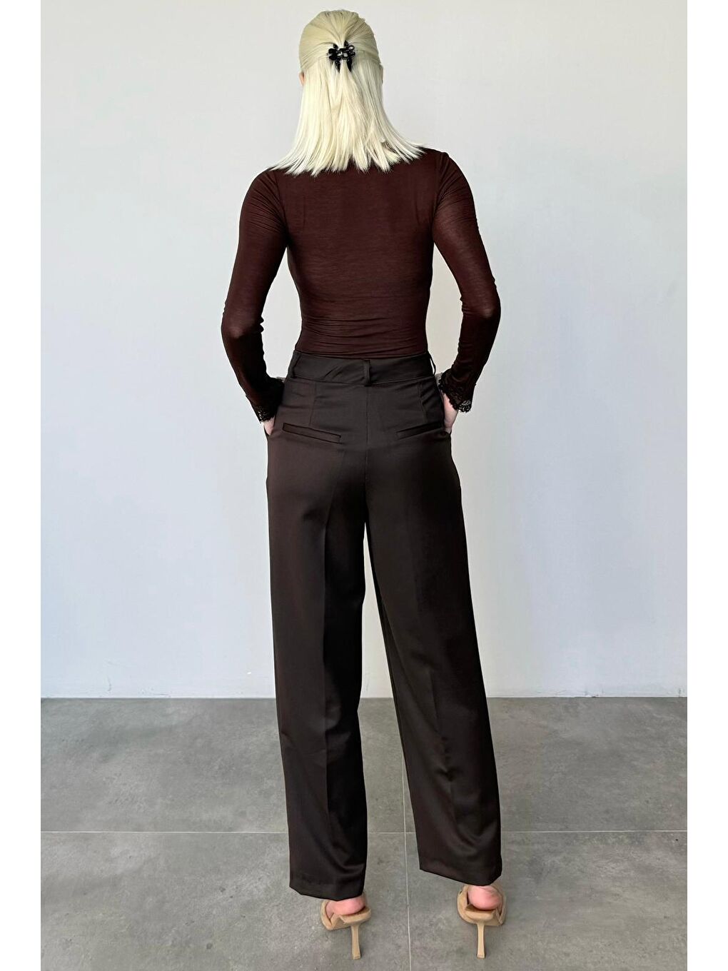 Acı Kahverengi Pens Detaylı Kapaklı Düz Paça Kumaş Pantolon Mg2642-5