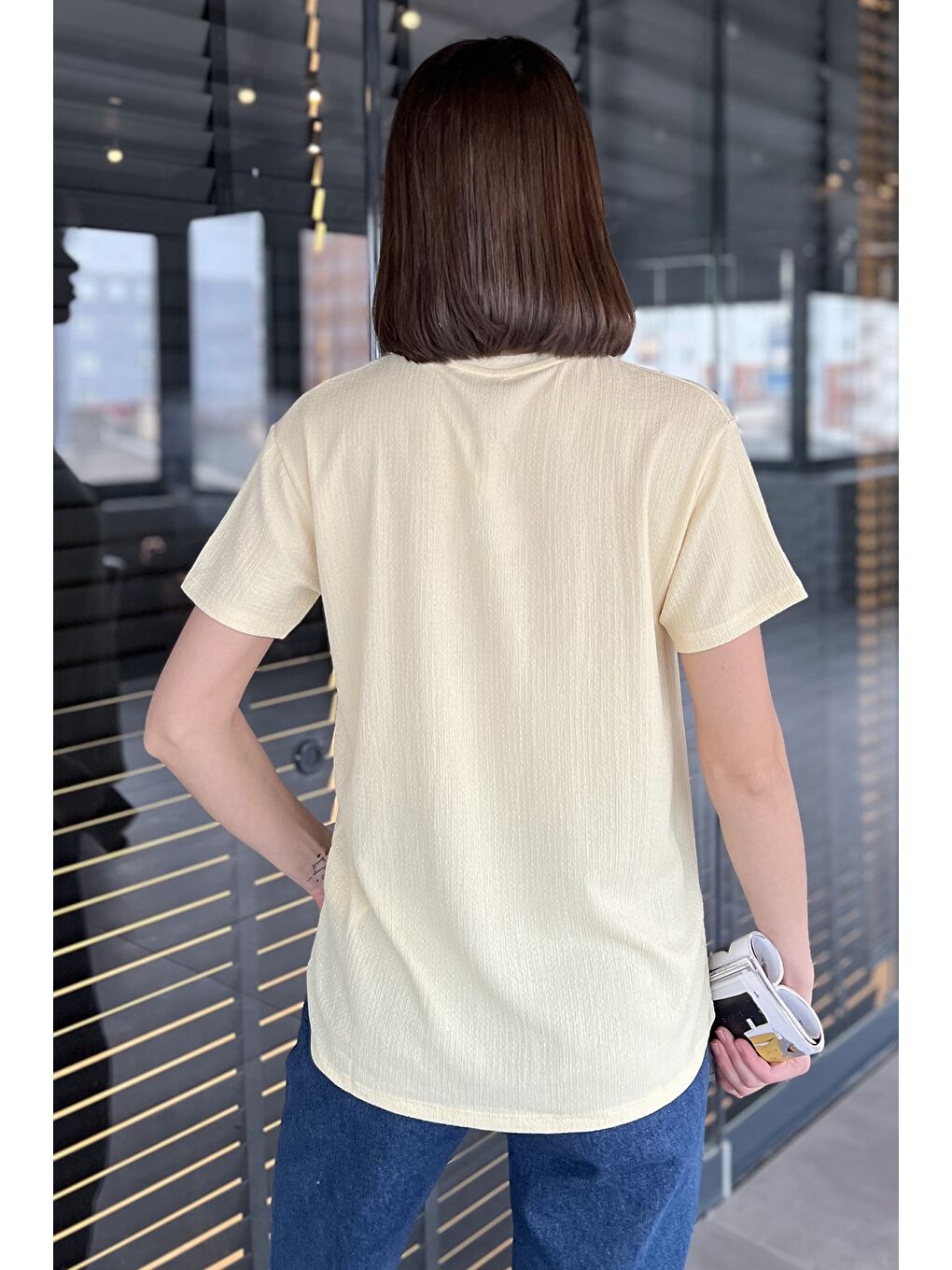 Sarı Kadın Bisiklet Yaka Basic Tişört-2