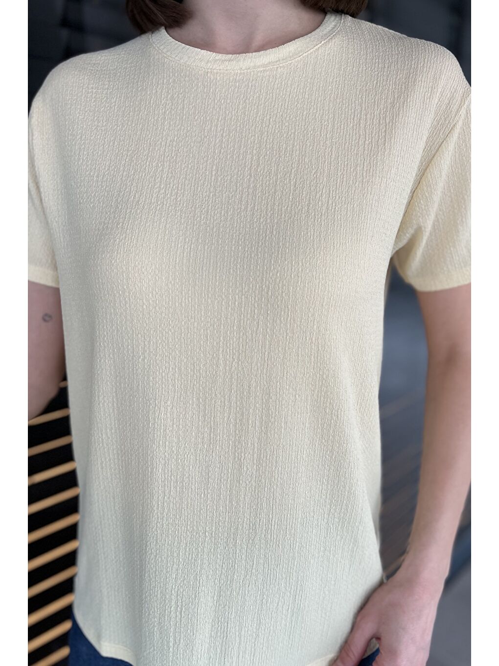 Sarı Kadın Bisiklet Yaka Basic Tişört-3