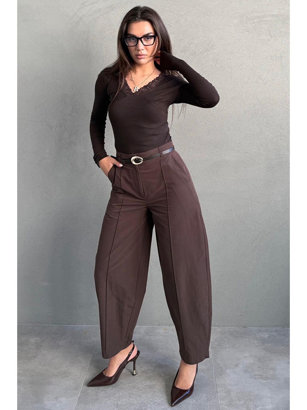Kahverengi Modern Kesim Kemerli Yüksek Bel Bol Paça Kumaş Pantolon Mg2618-2