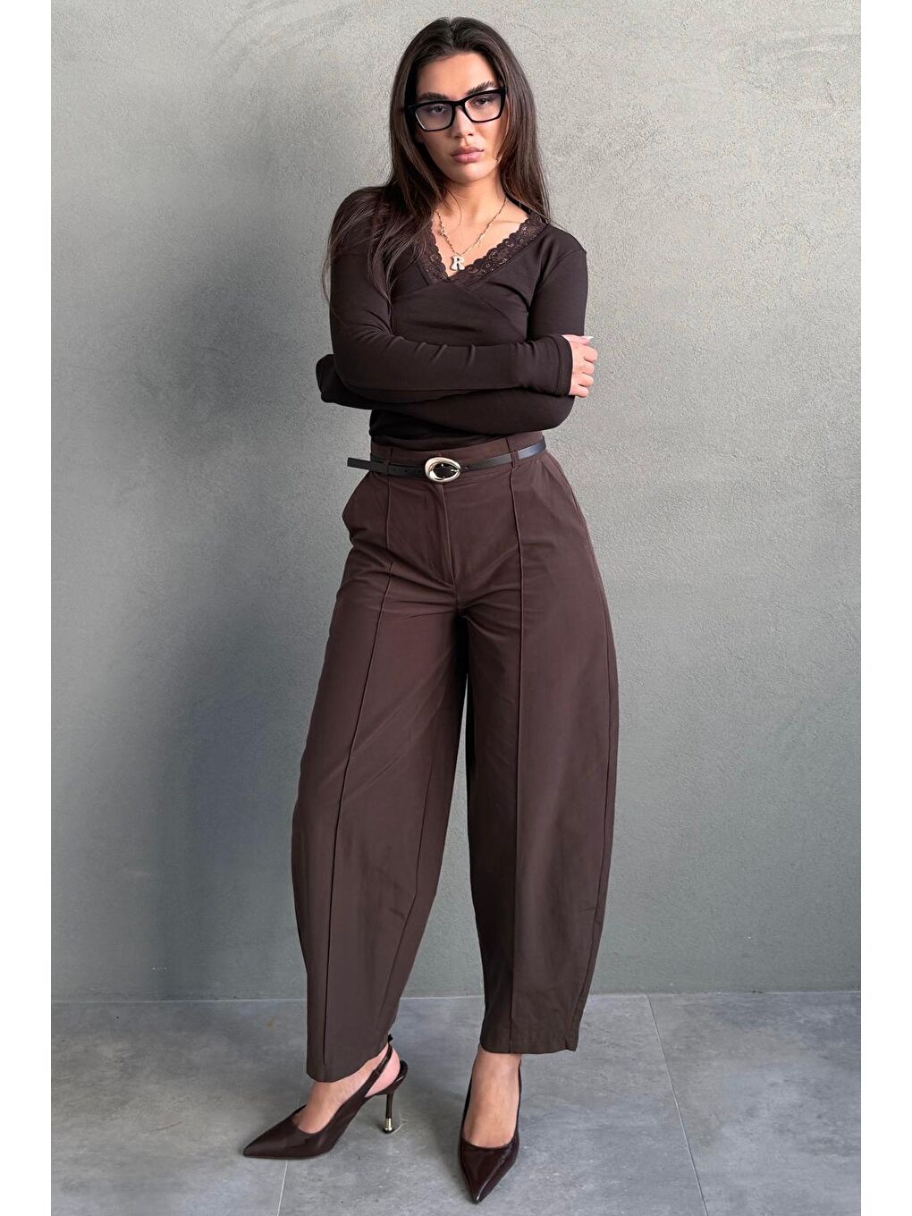 Kahverengi Modern Kesim Kemerli Yüksek Bel Bol Paça Kumaş Pantolon Mg2618-5