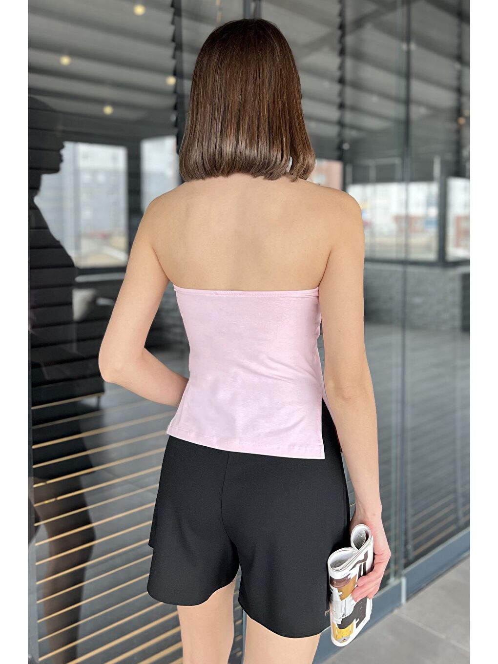 Pembe Kadın Yanlar Yırtmaç Detaylı Straplez Bluz-2