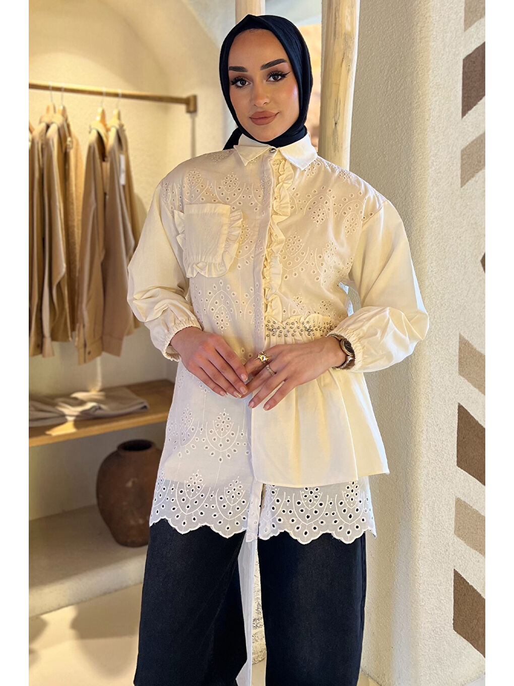 Bej Kadın Taşlı Ve Fırfırlı Tek Cepli Tesettür Fistolu Gömlek (S-M-L Beden Uyumludur.)-3